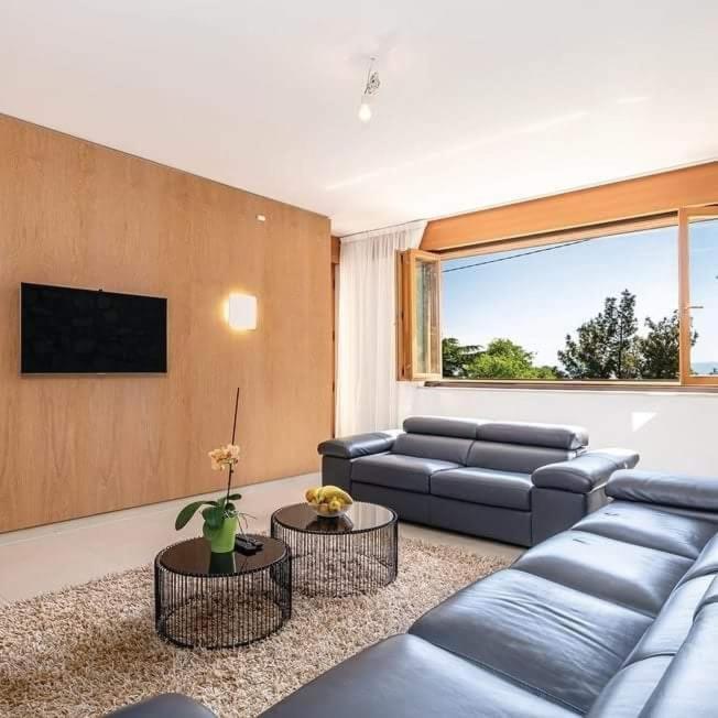 Apartment Pecine *